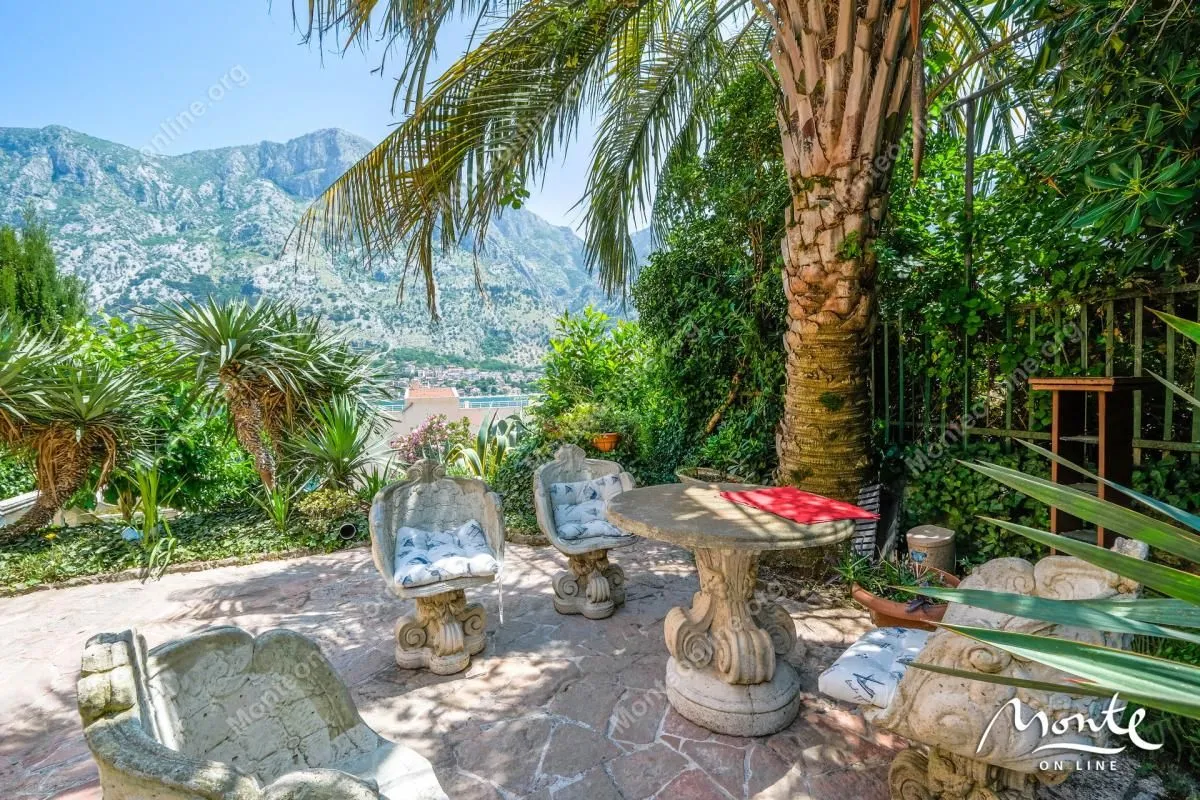 Prodaja, kuća, 172m², Muo, Kotor