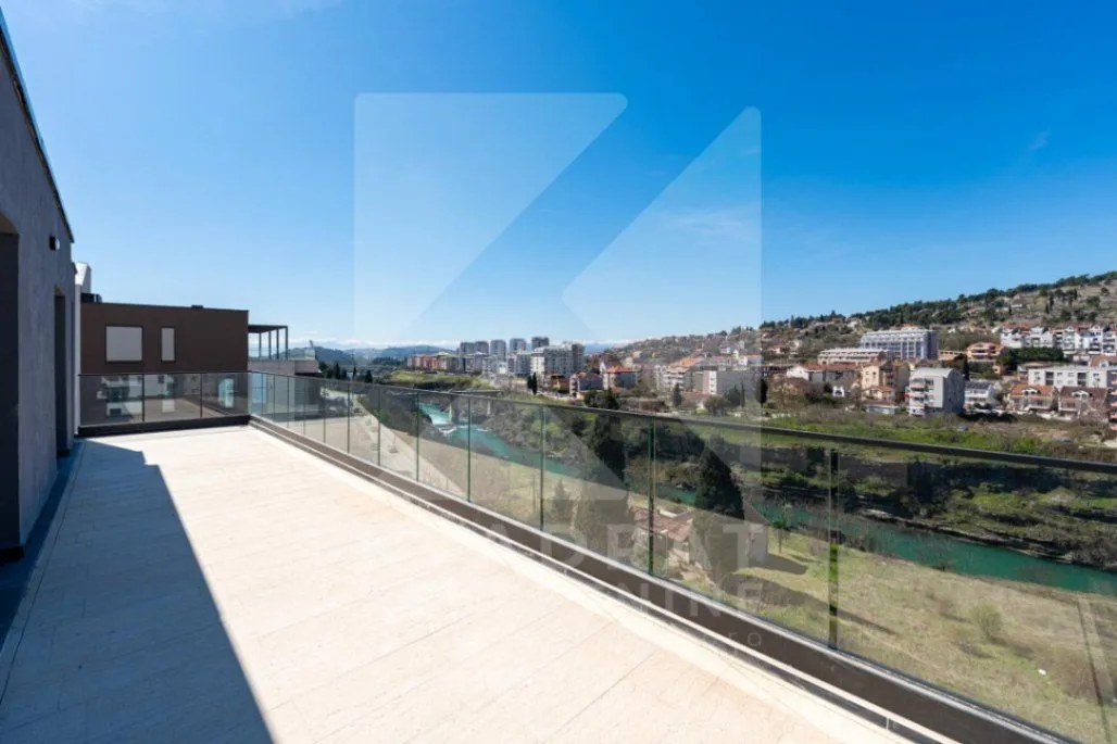 Prodaja, trosoban stan, 163m², Vezirov Most, Podgorica