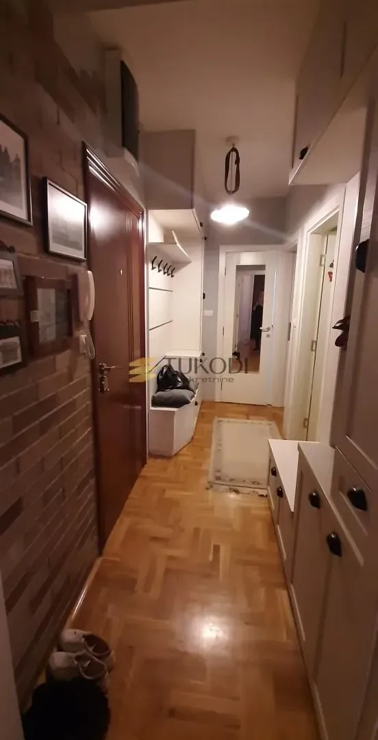 Prodaja, trosoban stan, 62m², Nova Detelinara, Novi Sad Sve Podlokacije