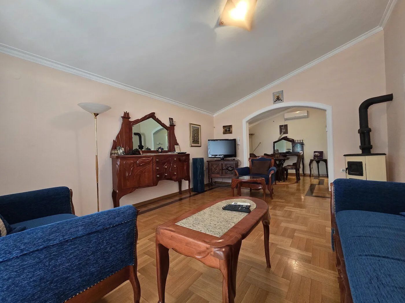 Prodaja, kuća, 180m², Zlatica, Podgorica
