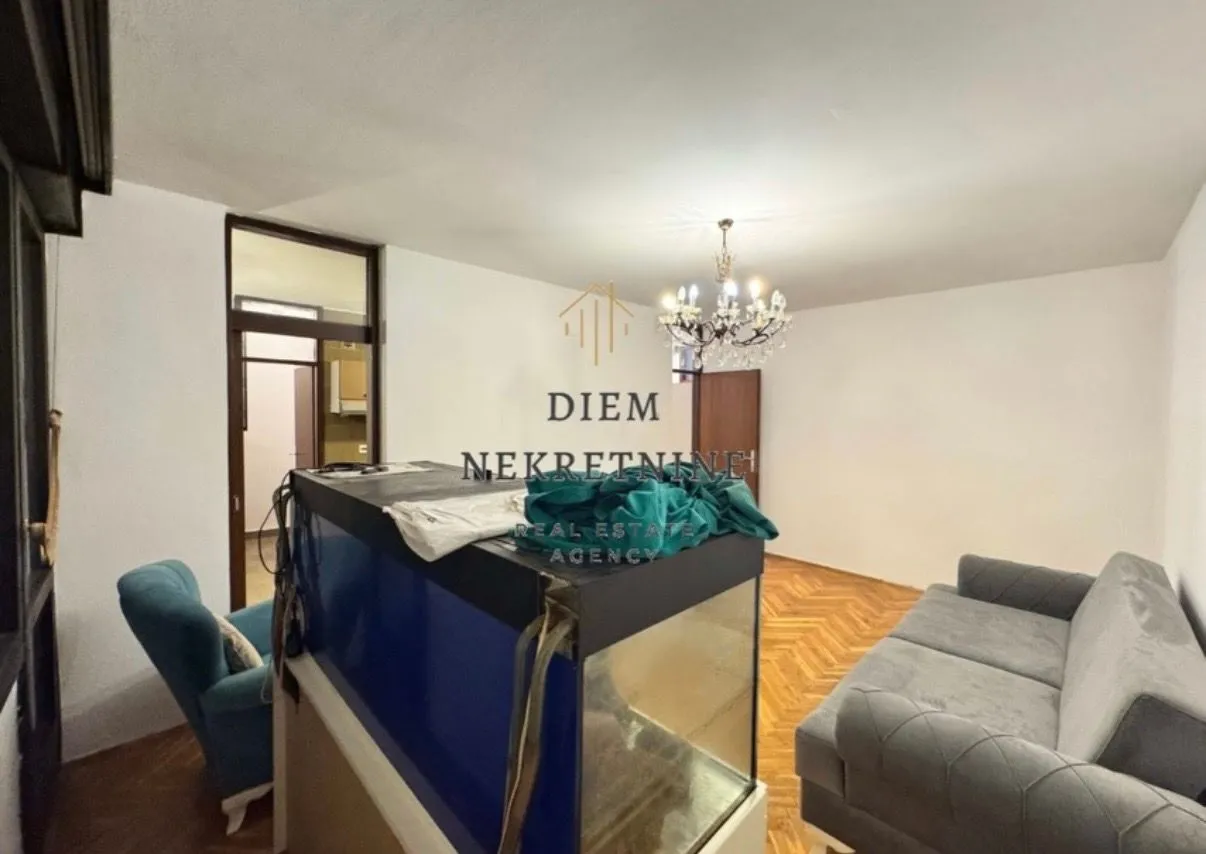 Prodaja, trosoban stan, 96m², Blok 6, Podgorica