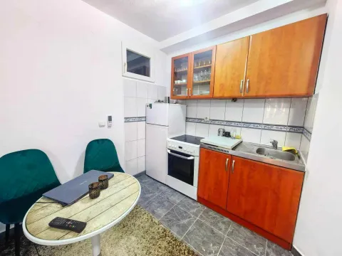 Izdavanje, stan, 22m², Tivat, Crna Gora - image 3