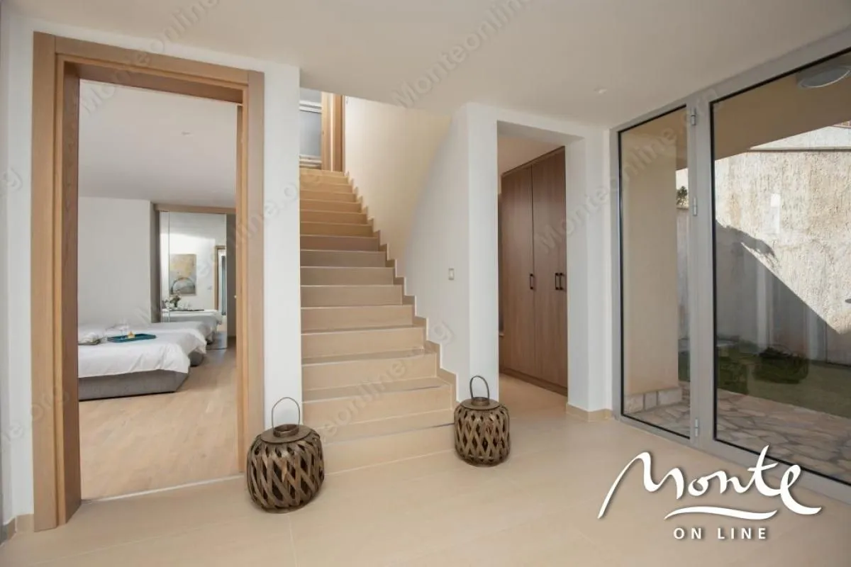 Sale, house, 159m², Sveti Stefan, Budva