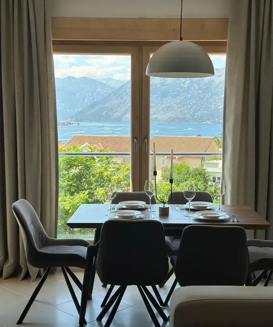 Sale, one bedroom apartment, 53m², Dobrota, Kotor