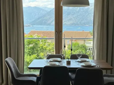 Sale, one bedroom apartment, 53m², Dobrota, Kotor - image 2