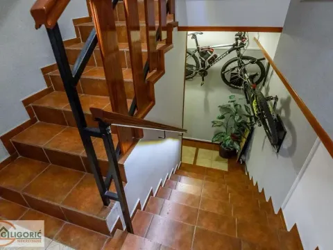 Sale, four bedroom apartment, 104m², Stari Grad, Beograd - image 10
