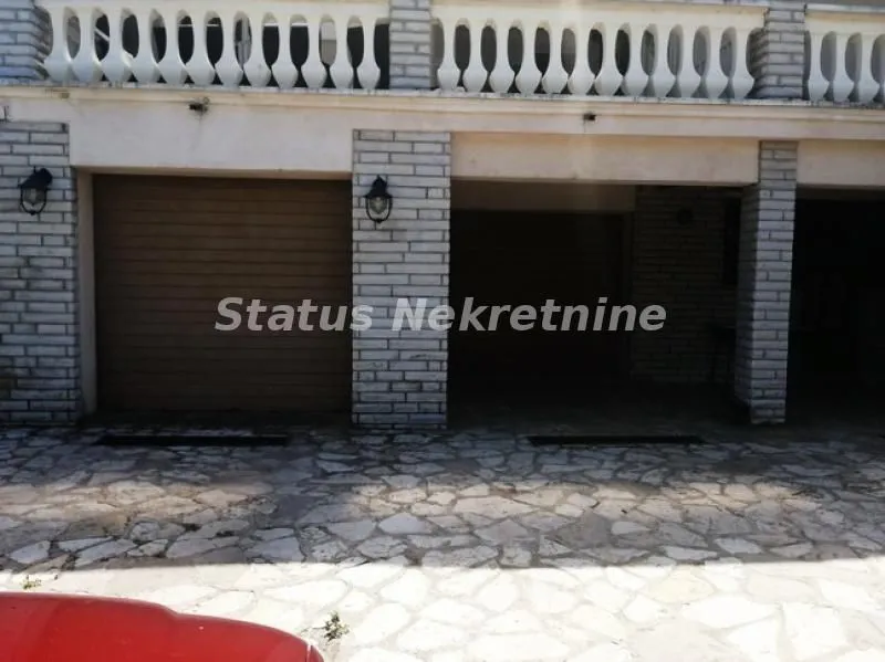 Prodaja, kuća, 600m², Sremska Kamenica, Petrovaradin