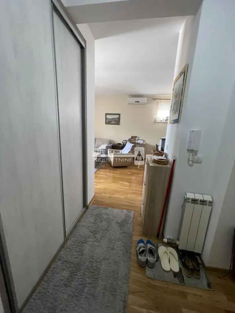 Sale, two bedroom apartment, 64m², Senjak, Beograd