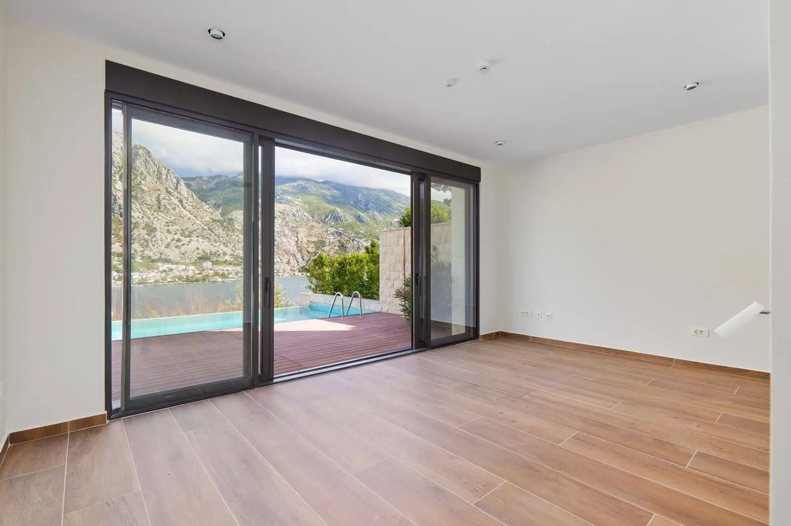 Sale, house, 456m², Prčanj, Kotor