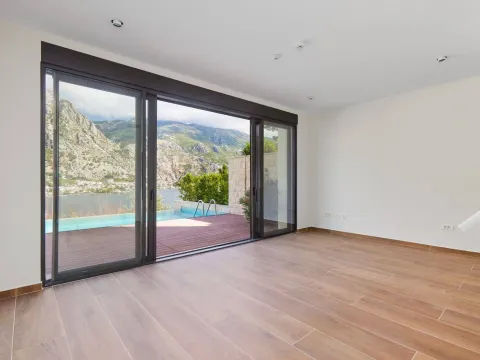 Sale, house, 456m², Prčanj, Kotor - image 6