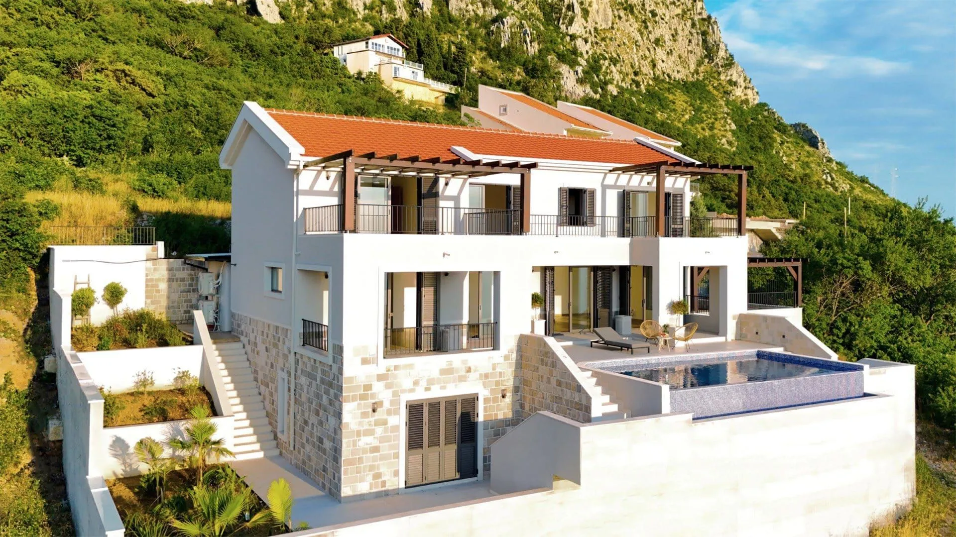 Sale, house, 420m², Blizikuće, Budva