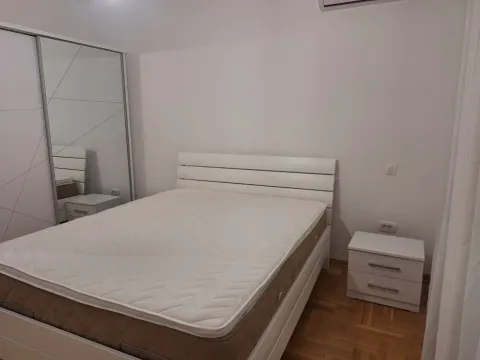 Izdavanje, jednosoban stan, 54m², Kalimanj, Tivat - image 8