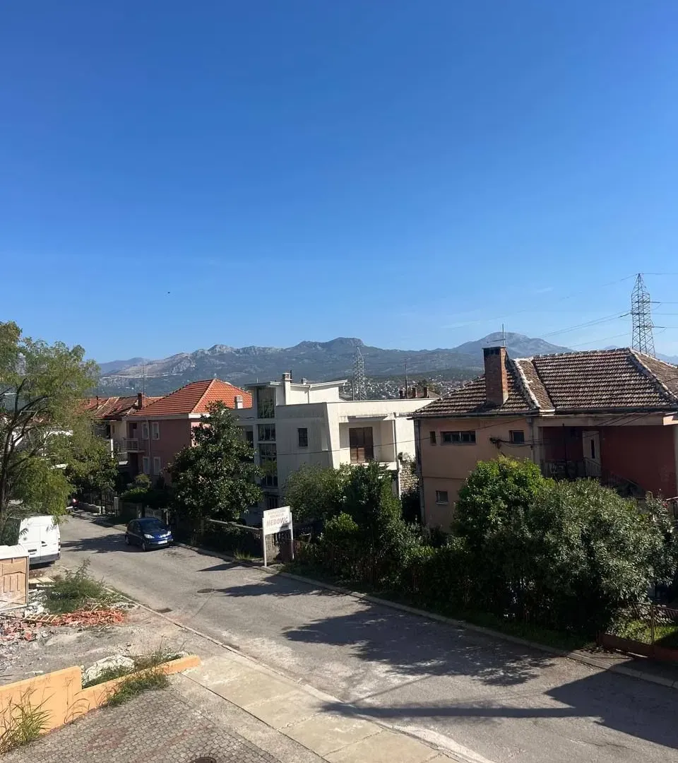 Sale, four bedroom apartment, 155m², Gorica C, Podgorica