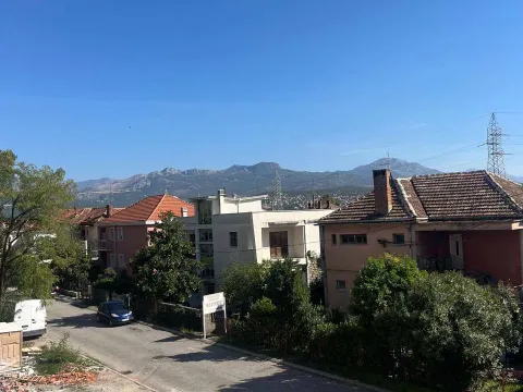 Prodaja, četvorosoban stan, 155m², Gorica C, Podgorica - image 7