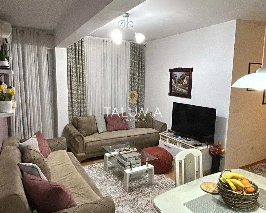 Prodaja, dvosoban stan, 72m², Momišići, Podgorica