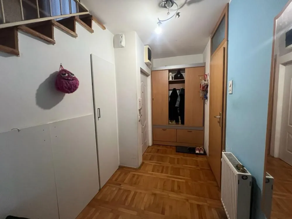 Sale, three bedroom apartment, 82m², Brace Jerković, Voždovac Sve Podlokacije