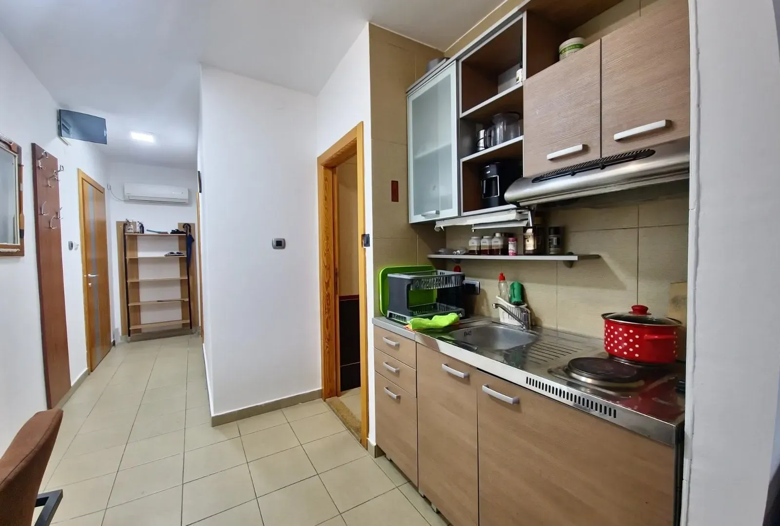 Izdavanje, jednosoban stan, 50m², Budva, Crna Gora
