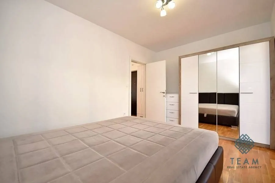 Izdavanje, dvosoban stan, 55m², Igalo, Herceg Novi