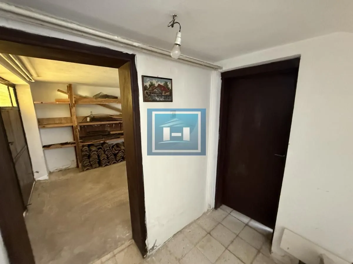 Sale, house, 257m², Strelište, Jagodina