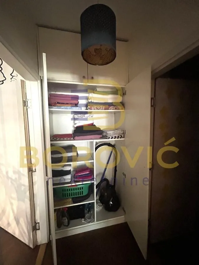 Sale, two bedroom apartment, 60m², Stari Grad, Beograd