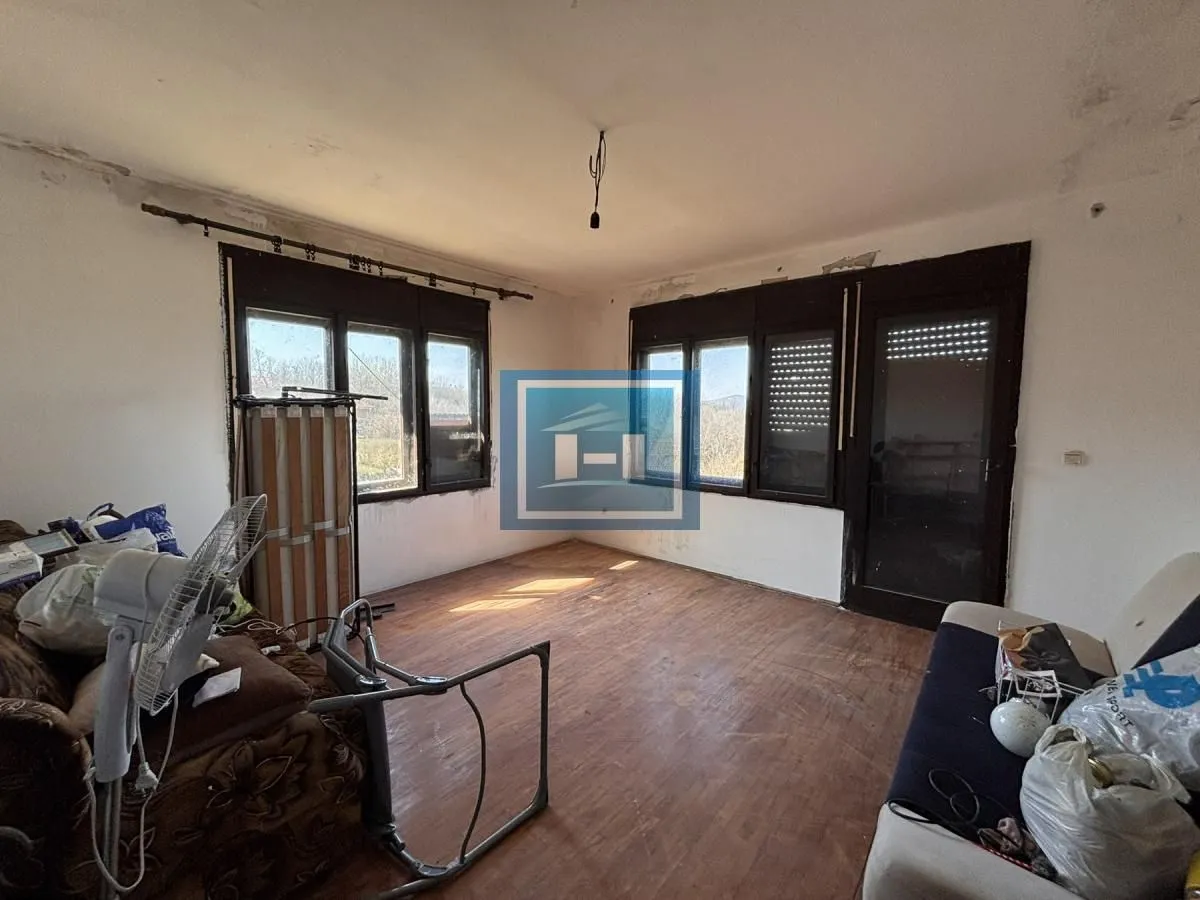 Prodaja, kuća, 360m², Šantarovac, Jagodina