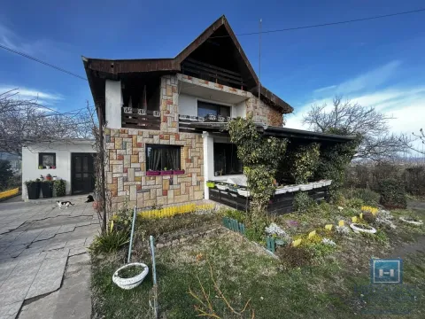 Sale, house, 218m², Budžino brdo, Jagodina