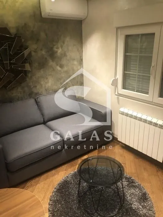 Izdavanje, dvosoban stan, 53m², Brace Jerković, Voždovac Sve Podlokacije