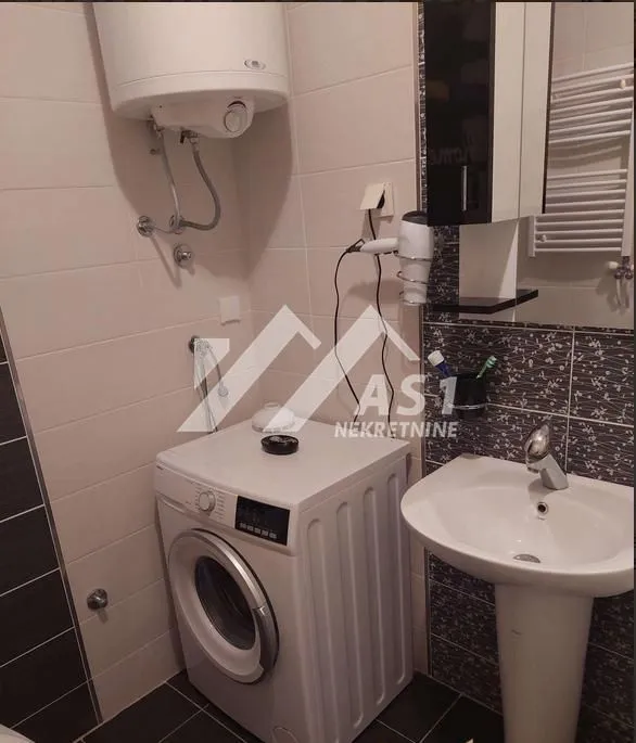 Rent, two bedroom apartment, 52m², Grbavica, Novi Sad Sve Podlokacije