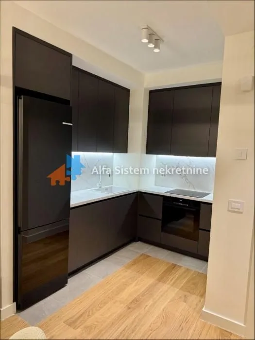 Rent, three bedroom apartment, 76m², Savski Venac, Beograd