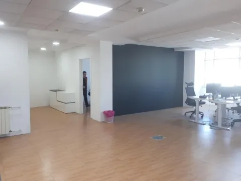 Izdavanje, poslovni prostor, 408m², Stari Grad, Beograd - image 4