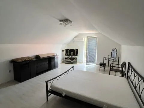 Rent, house, 80m², Dušanovac, Voždovac Sve Podlokacije - image 13