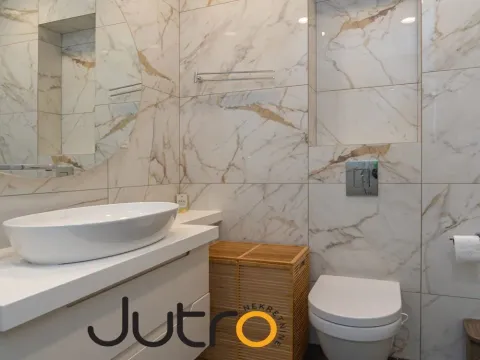 Prodaja, trosoban stan, 237m², Centar, Bar - image 16