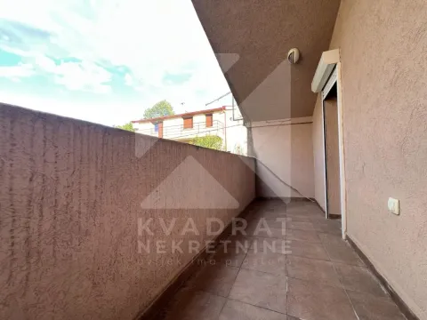 Rent, three bedroom apartment, 100m², Zagorič, Podgorica - image 13