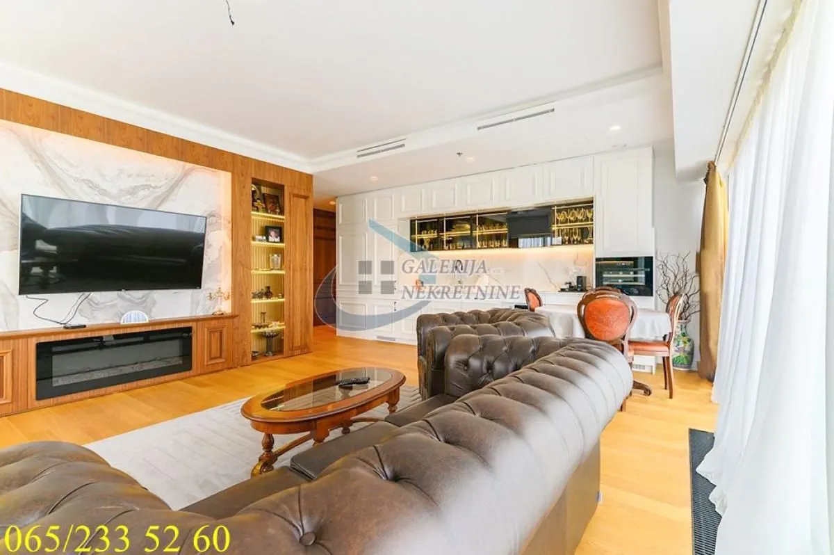 Prodaja, trosoban stan, 95m², Novi Beograd Blok 65, Novi Beograd Sve Podlokacije