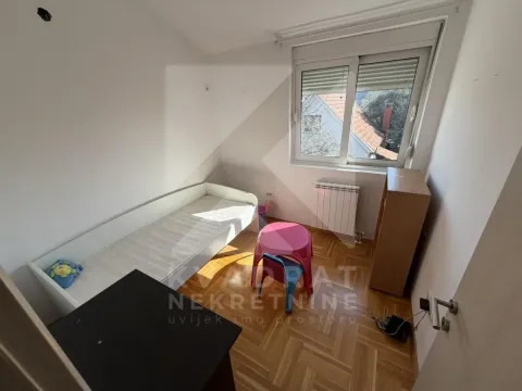 Rent, house, 220m², Tološi, Podgorica - image 16