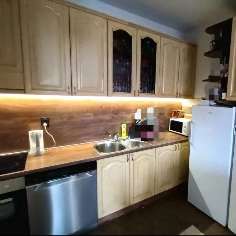Izdavanje, dvosoban stan, 74m², Pobrežje, Podgorica