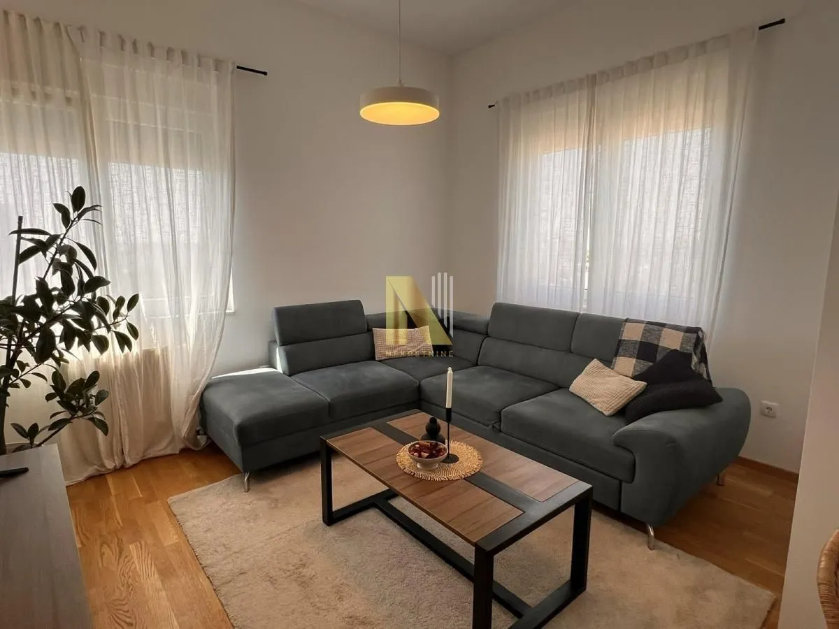 Izdavanje, dvosoban stan, 48m², Adamovićevo Naselje, Novi Sad Sve Podlokacije