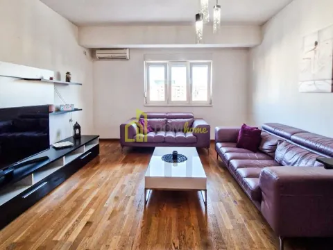 Rent, one bedroom apartment, 54m², City Kvart, Podgorica - image 1