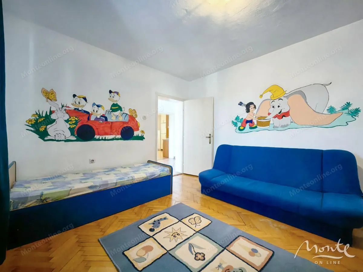 Prodaja, kuća, 180m², Tološi, Podgorica