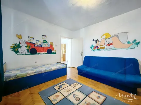 Prodaja, kuća, 180m², Tološi, Podgorica - image 15