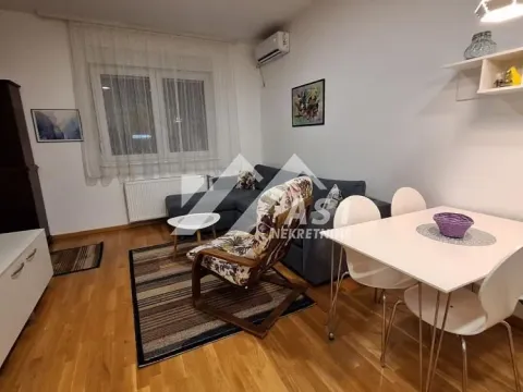 Izdavanje, jednosoban stan, 34m², Grbavica, Novi Sad Sve Podlokacije