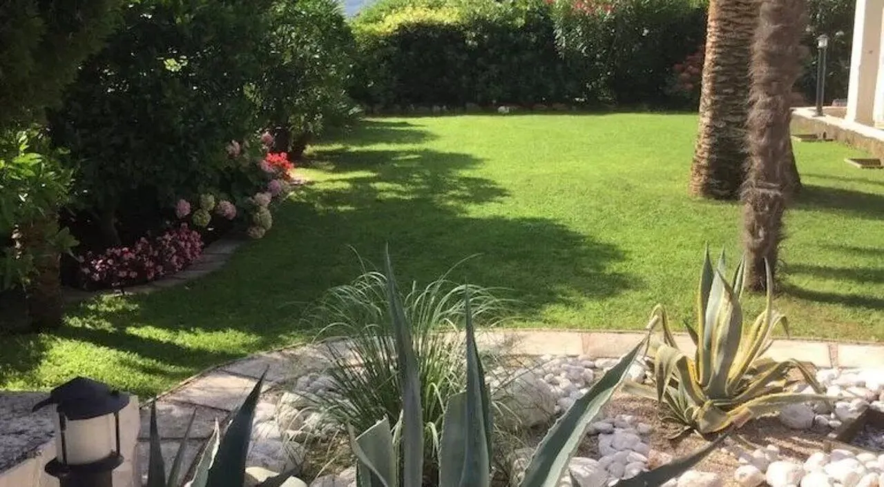 Prodaja, kuća, 240m², Prčanj, Kotor