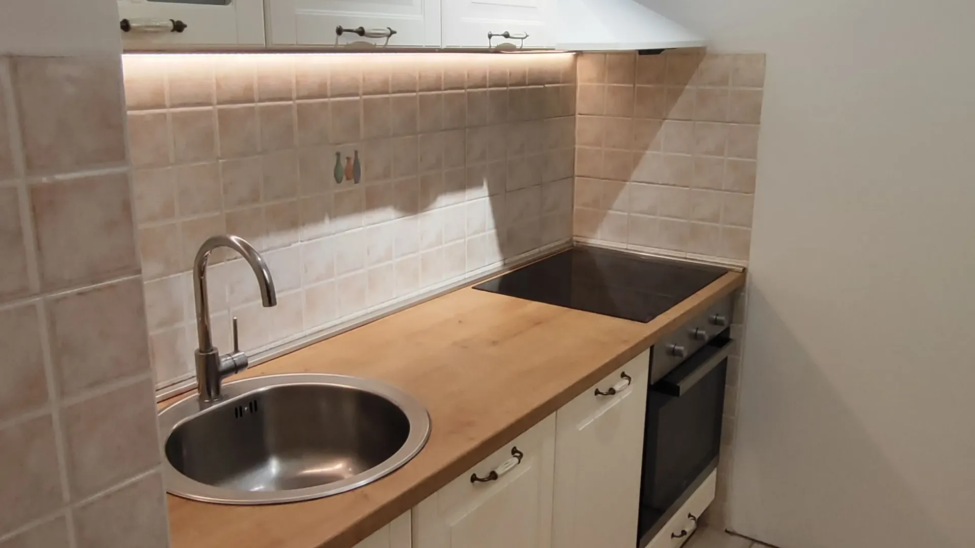 Izdavanje, dvosoban stan, 65m², Preko Morače, Podgorica