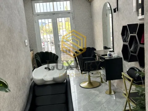 Rent, office space, 90m², Stari Aerodrom, Podgorica - image 8