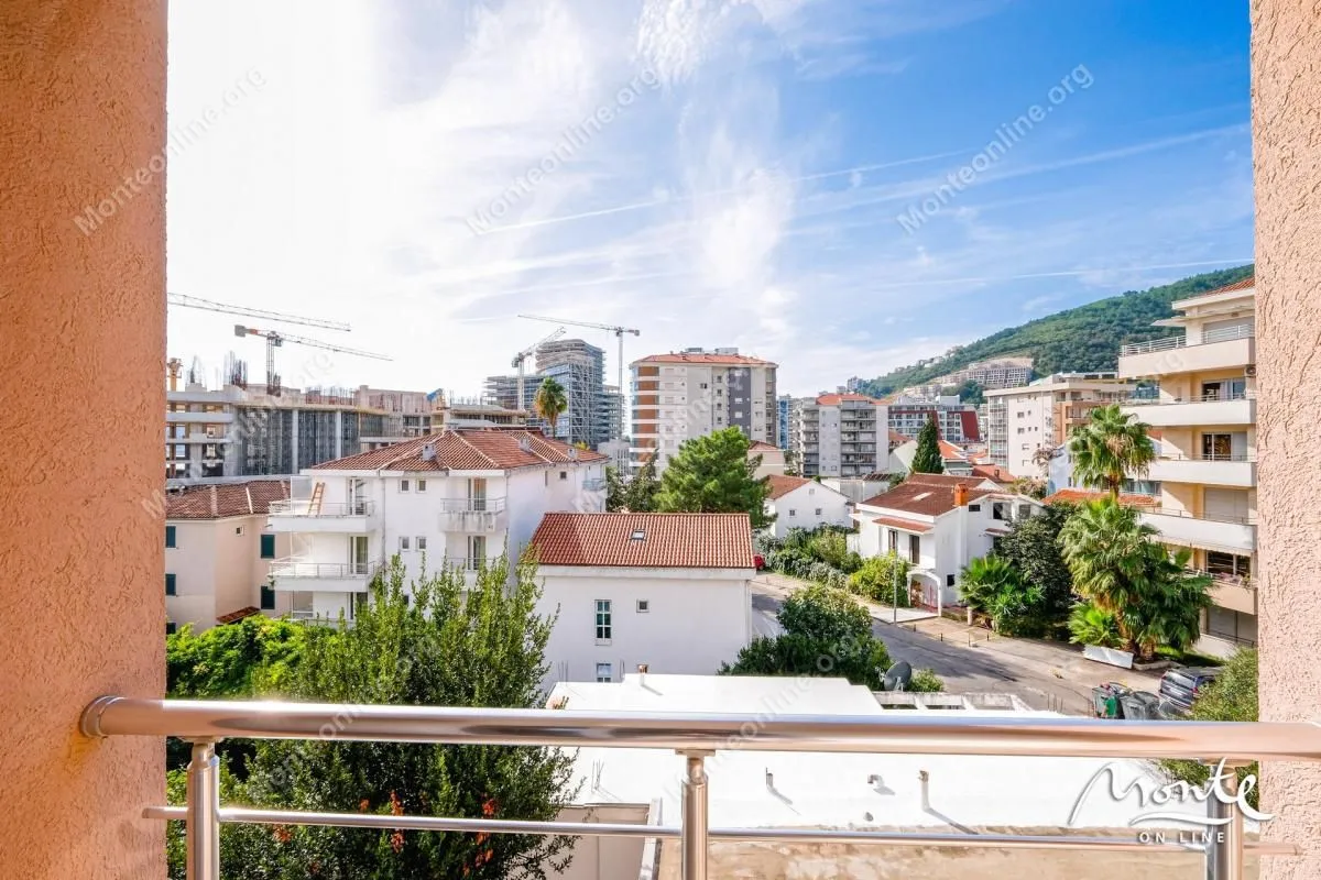 Prodaja, jednosoban stan, 64m², Budva, Crna Gora