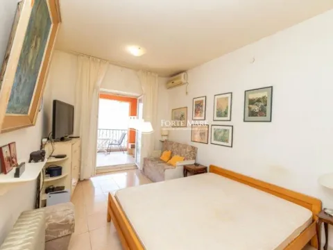 Prodaja, stan, 45m², Herceg Novi, Crna Gora - image 2