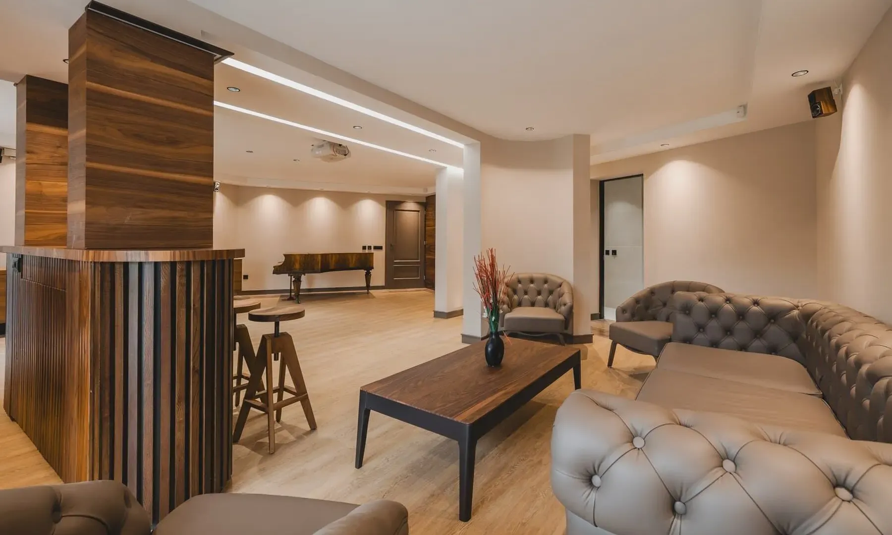 Rent, house, 520m², Đuraševići, Tivat