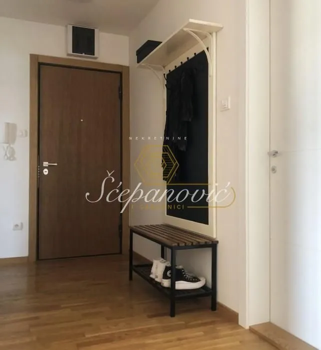 Sale, three bedroom apartment, 70m², Bulevar Oslobodjenja, Novi Sad Sve Podlokacije
