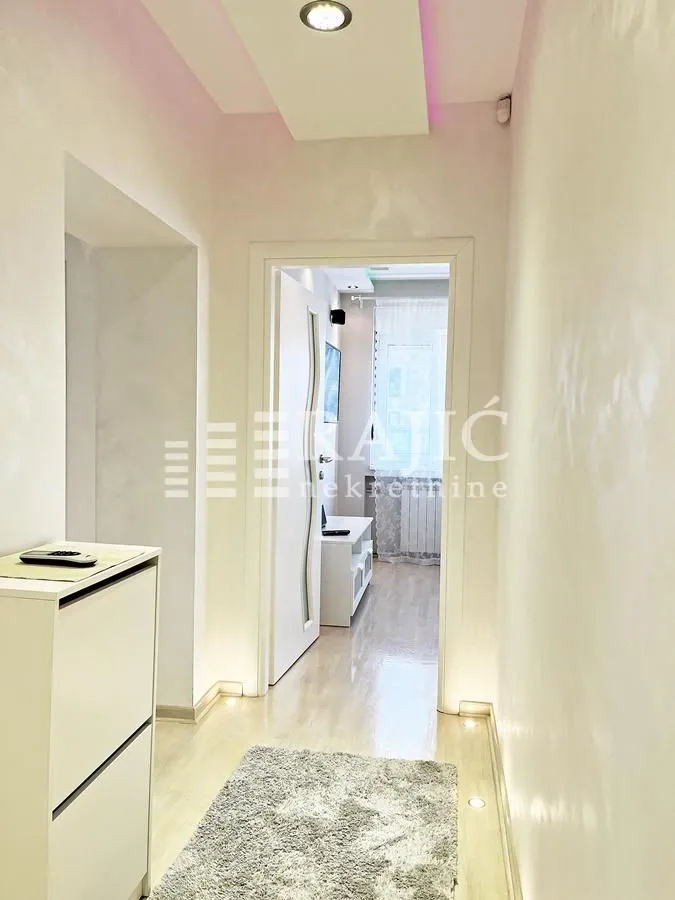 Rent, two bedroom apartment, 63m², Savski Venac, Beograd