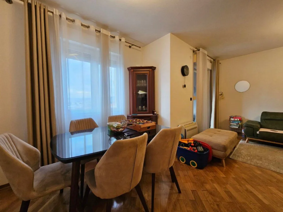 Prodaja, trosoban stan, 89m², Stari Aerodrom, Podgorica